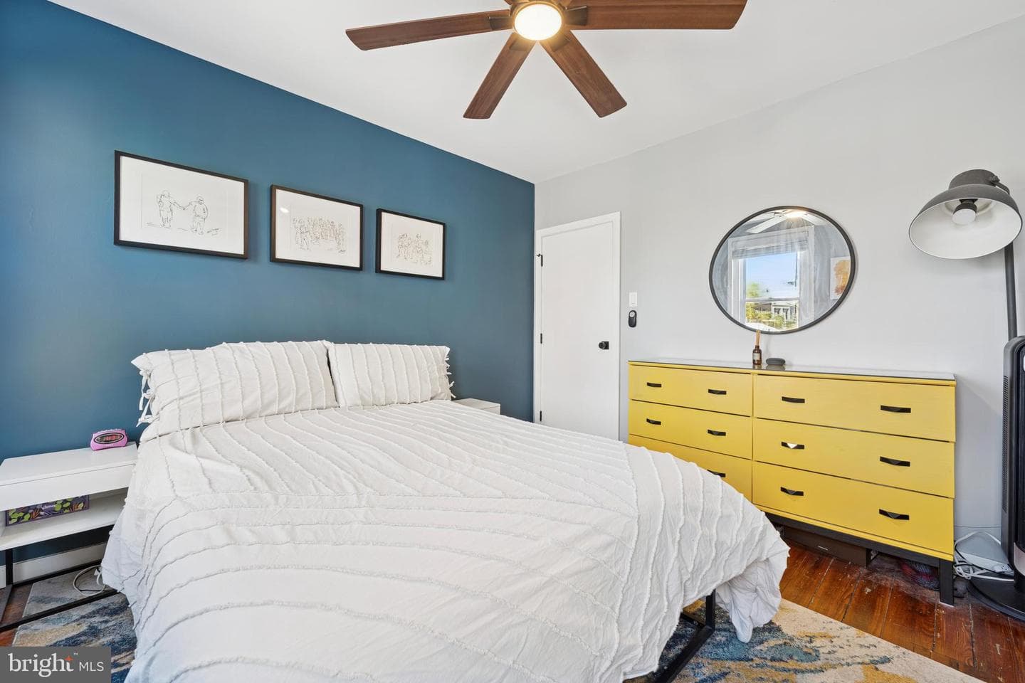2366 E Fletcher Street photo 16