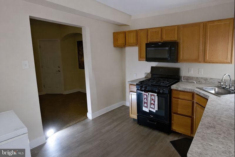5754 W Oxford Street photo 10