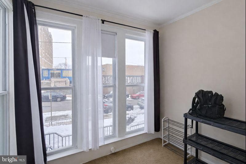 5754 W Oxford Street photo 2