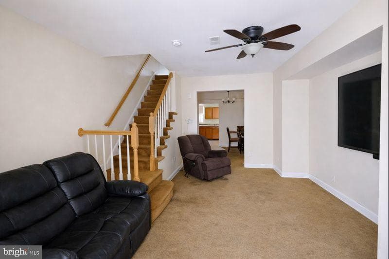 5754 W Oxford Street photo 4