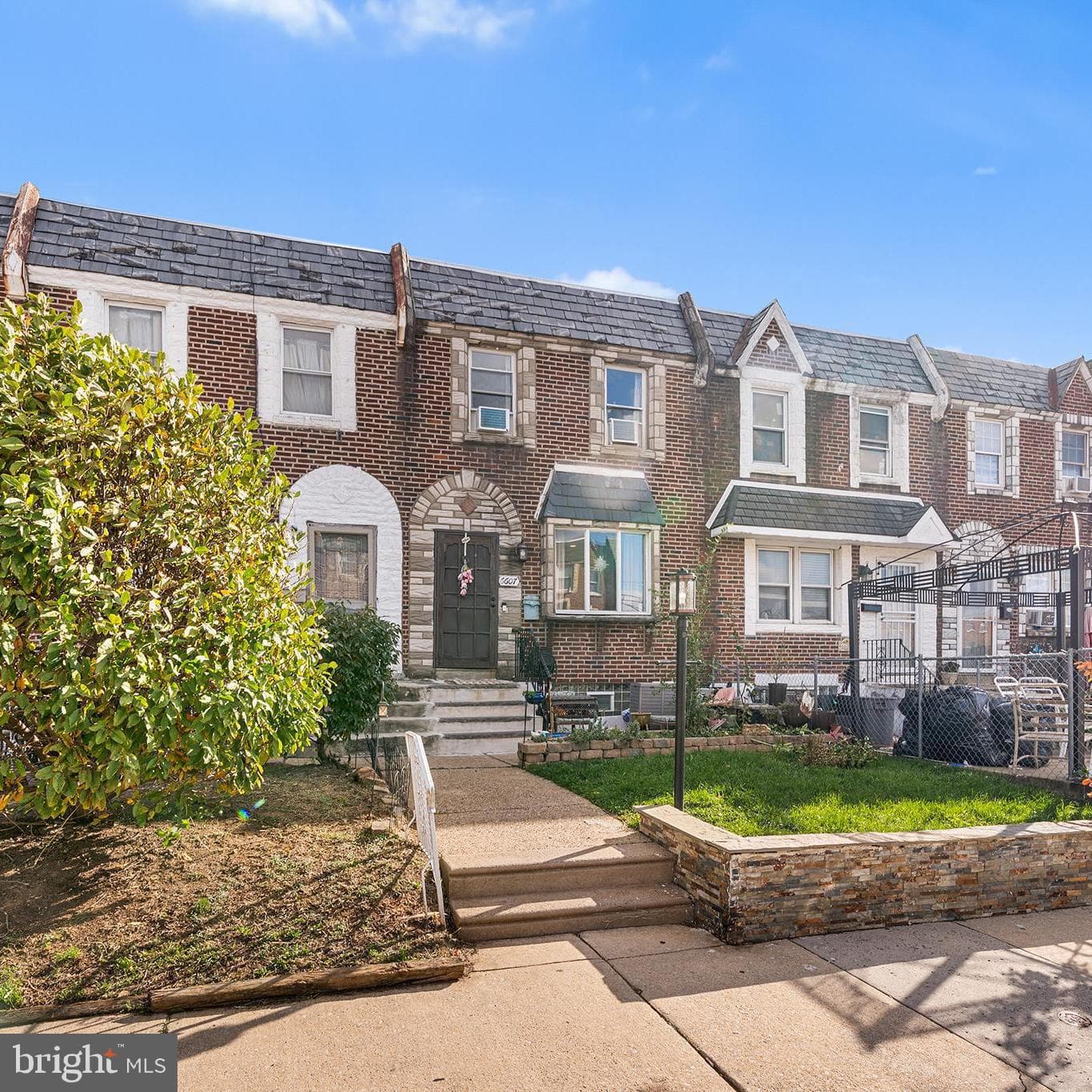 6607 Gillespie Street photo 3