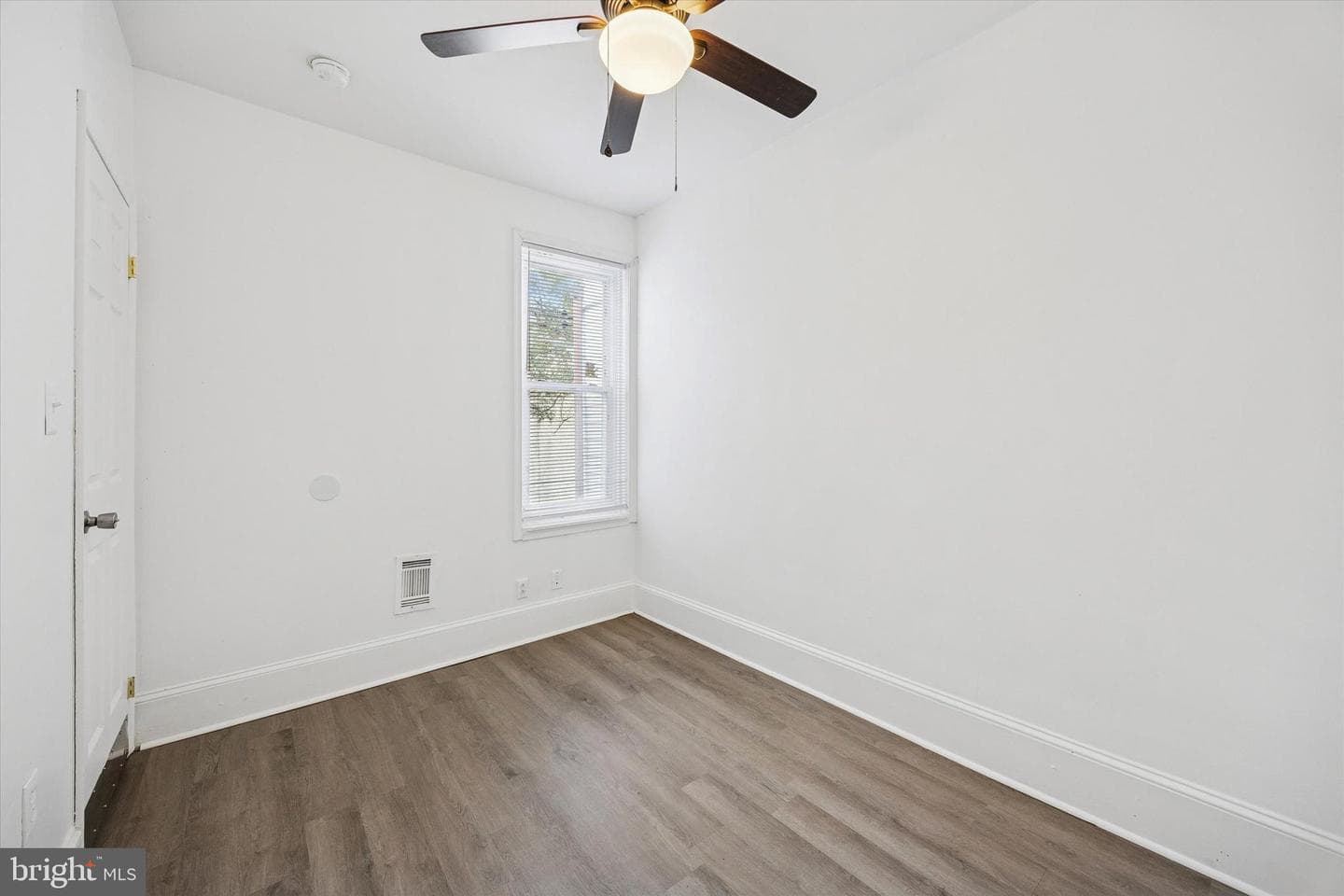2218 N Gratz Street photo 12