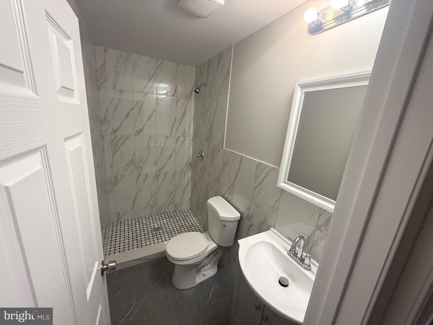 1508 W Chew Street photo 11