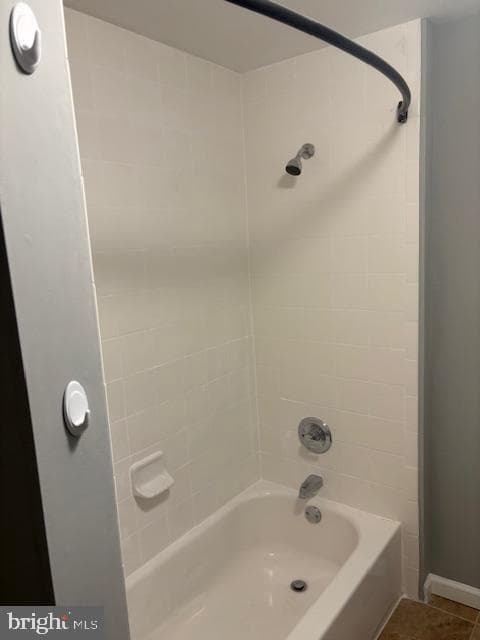 223 Sigel Street photo 5