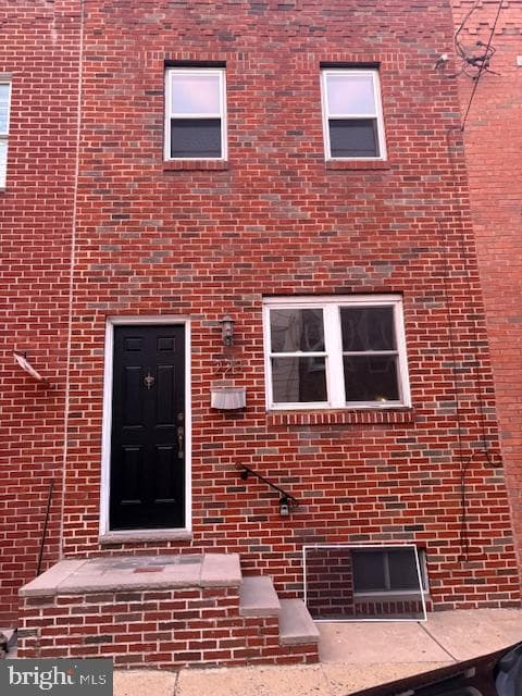 223 Sigel Street photo 8