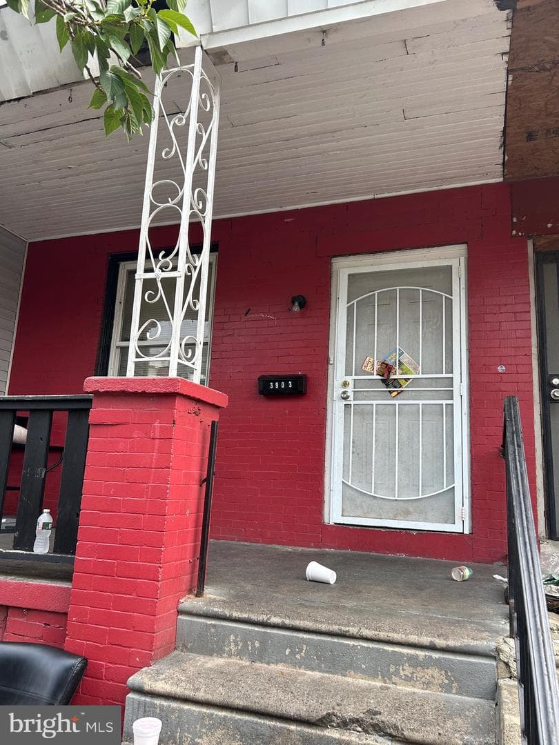 3903 N Franklin Street photo 3