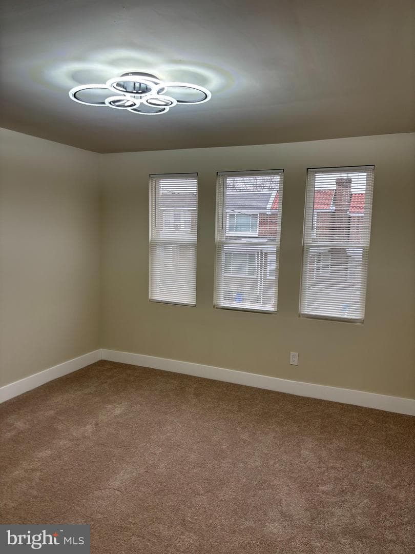 7423 Beverly Road photo 12