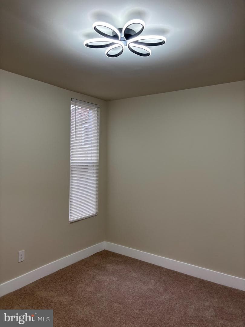 7423 Beverly Road photo 16