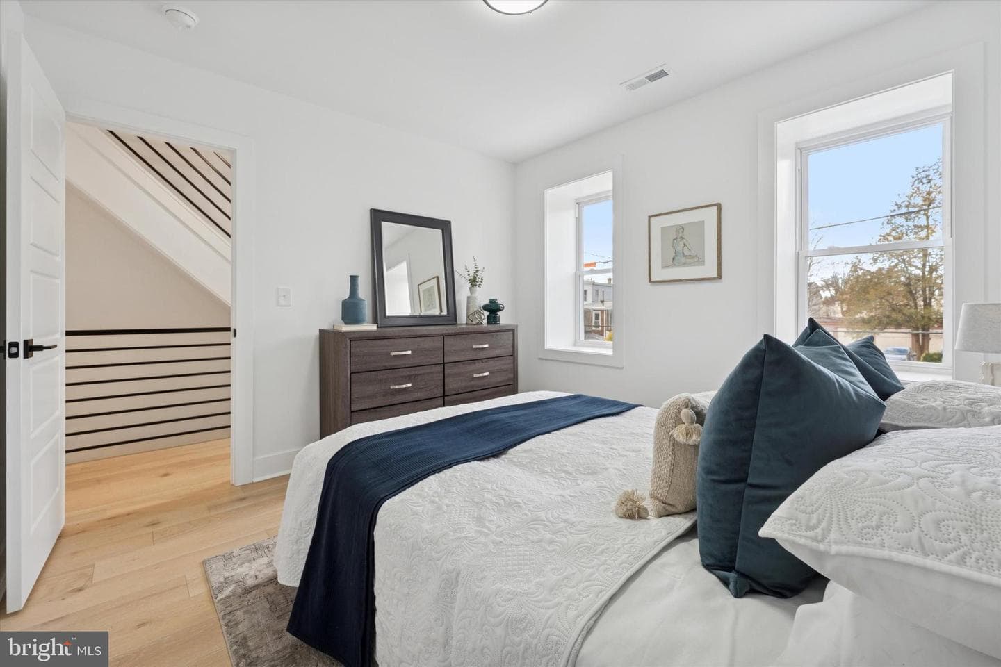 409 Martin Street photo 13