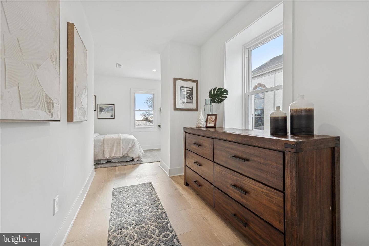 409 Martin Street photo 8