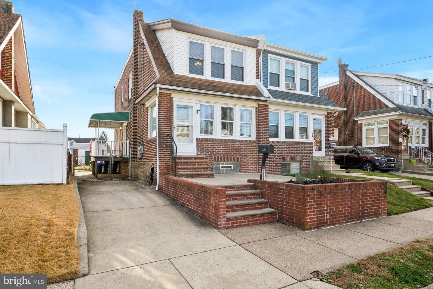 7521 Claridge Street photo 2