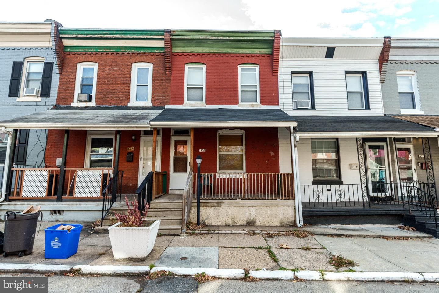 1350 S Melville Street photo 2
