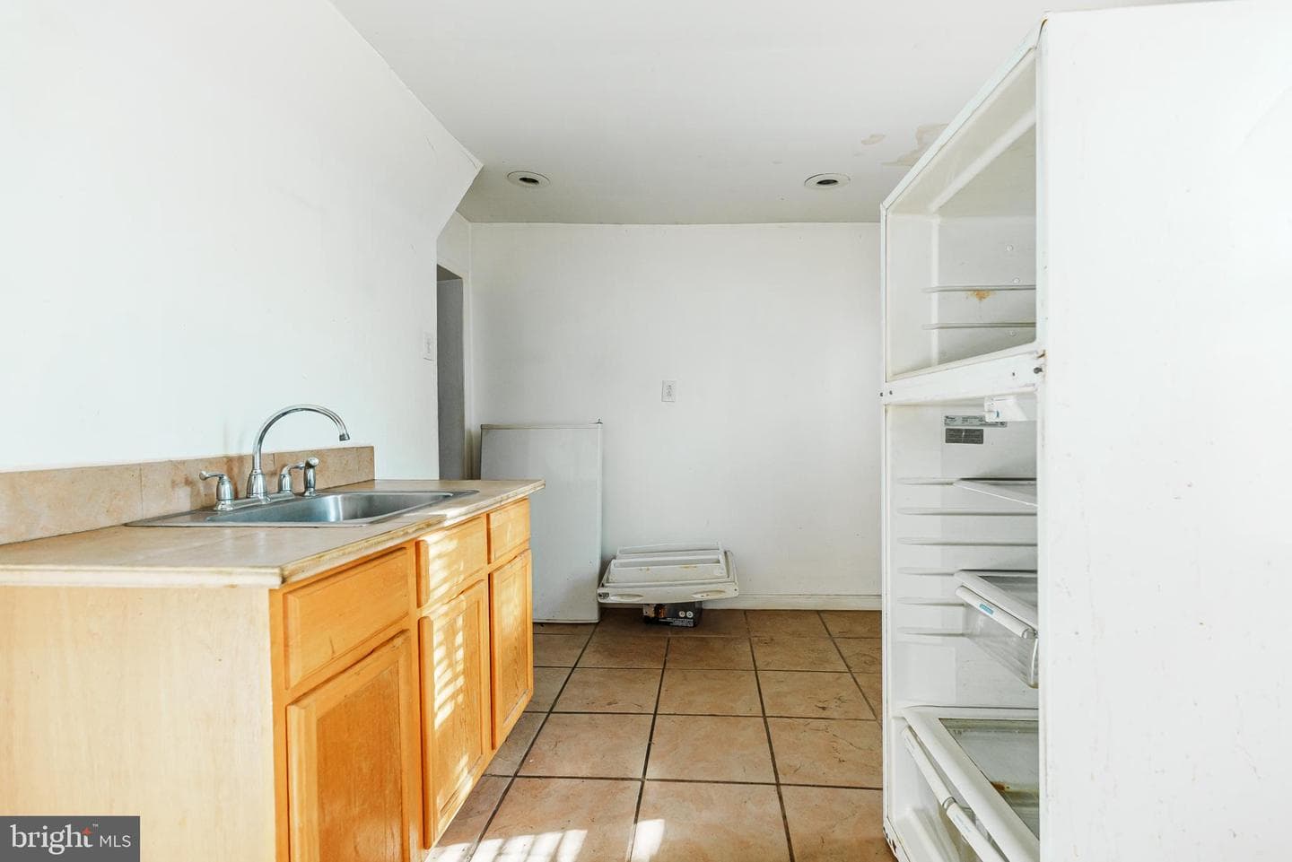 1350 S Melville Street photo 8