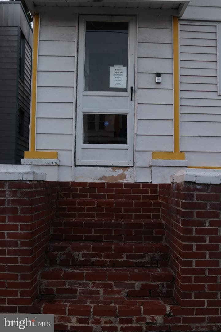 121 E Tulpehocken photo 2