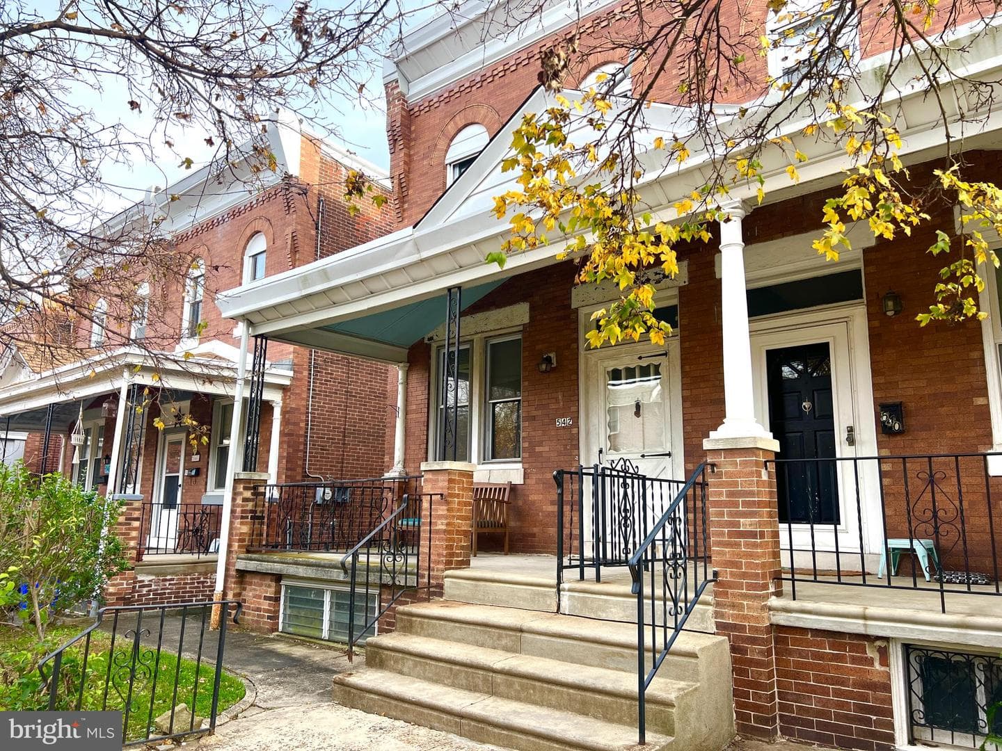 542 Martin Street photo 1