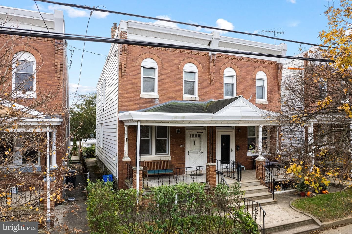 542 Martin Street photo 2
