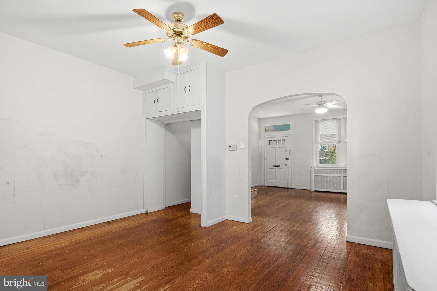 542 Martin Street photo 6