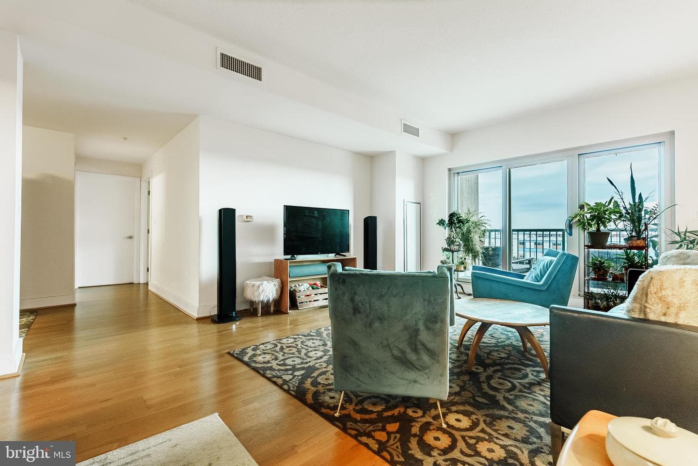 717 S Chris Columbus Boulevard #517, Philadelphia