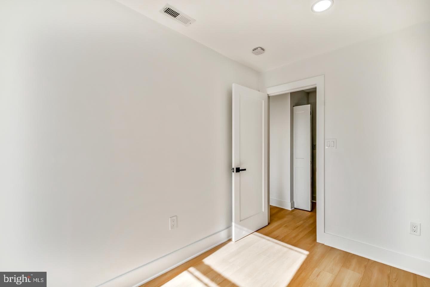 5640 Wyndale Avenue photo 14