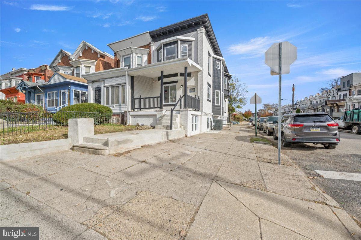 1021 S 60th Street photo 41