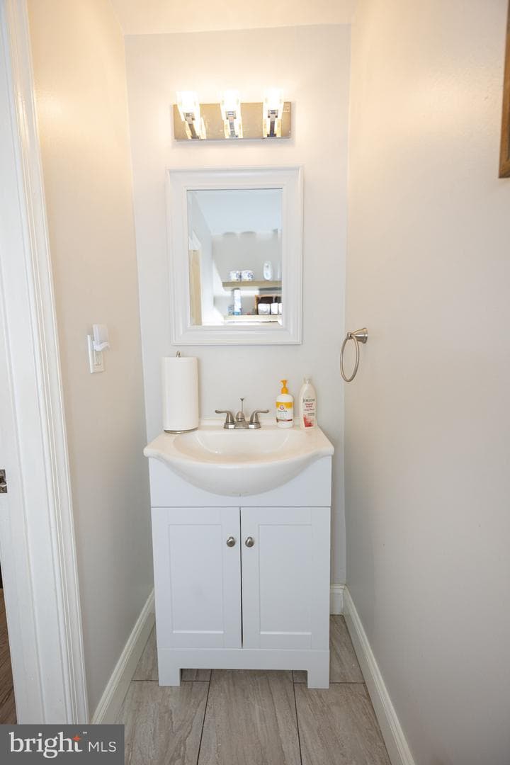 6113 Ross Street photo 12