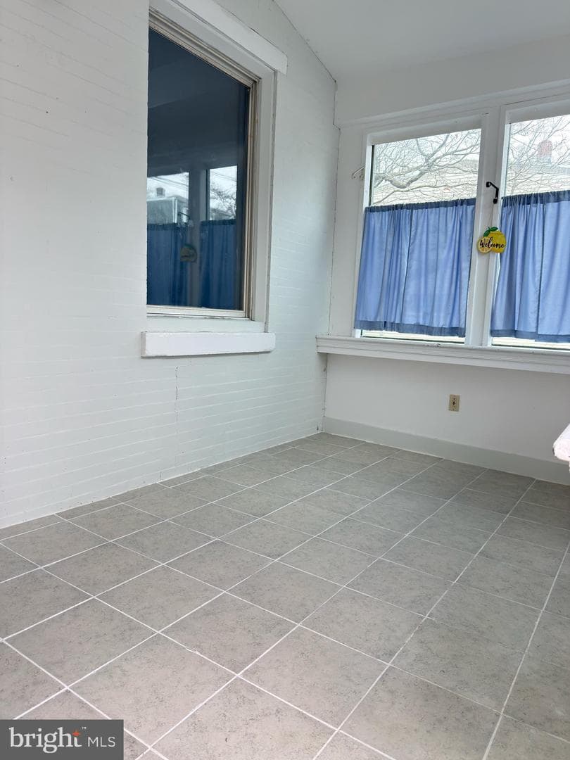 6916 Tulip Street photo 2