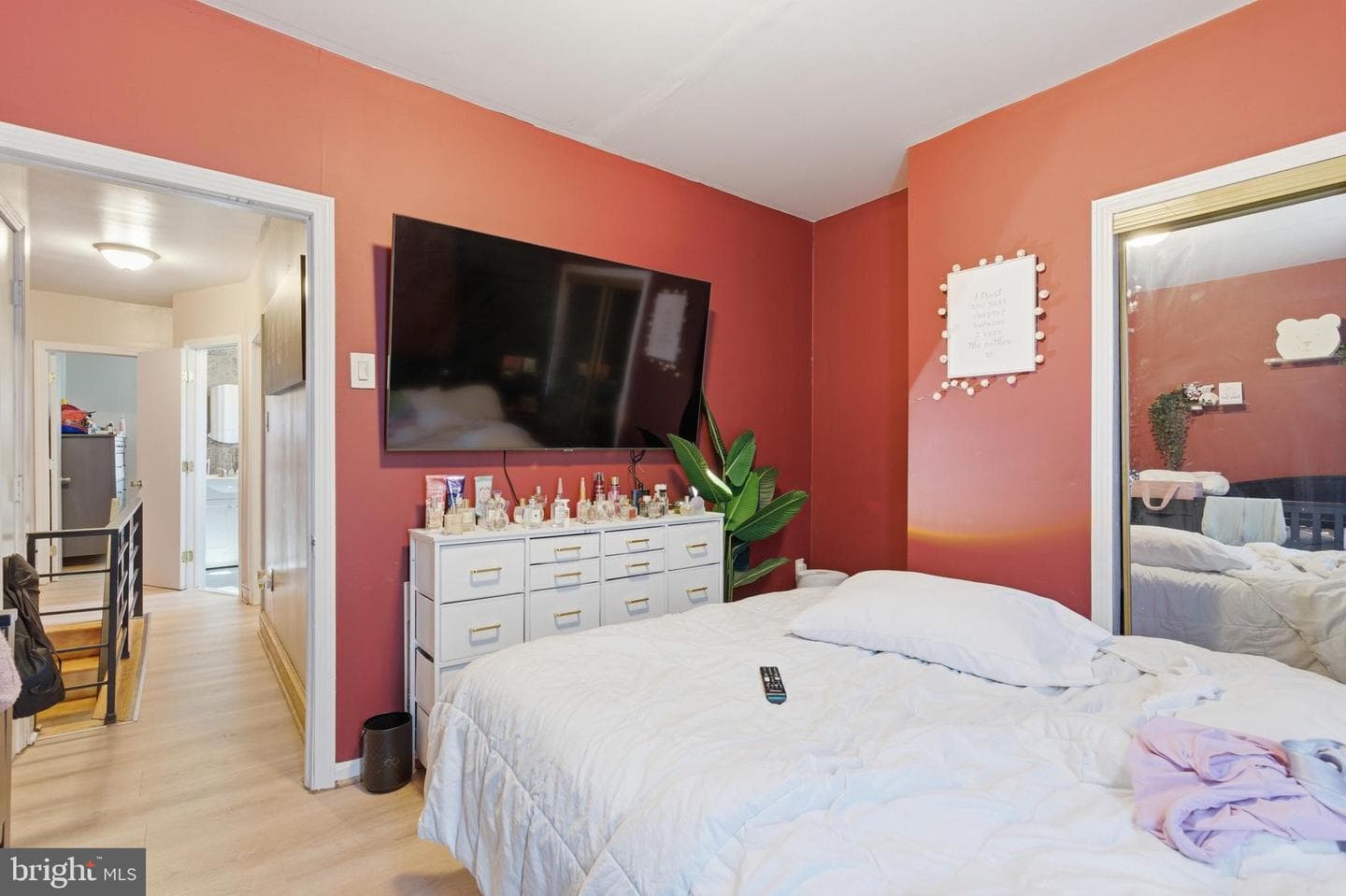 2503 E Oakdale Street photo 11
