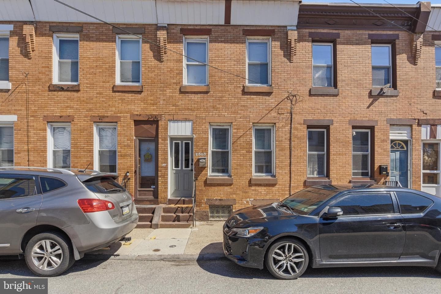 2503 E Oakdale Street photo 2