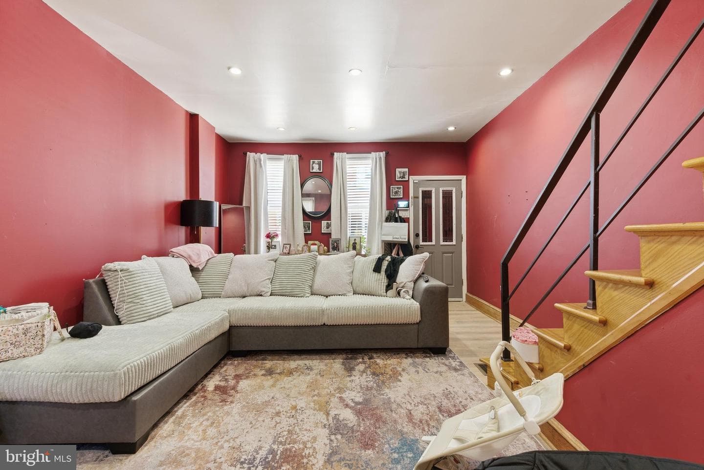 2503 E Oakdale Street photo 3