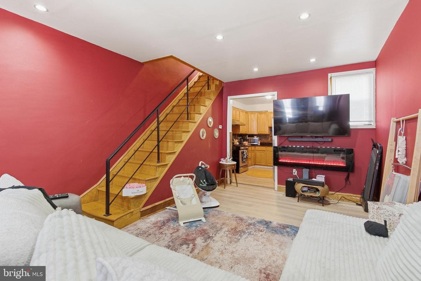 2503 E Oakdale Street photo 4