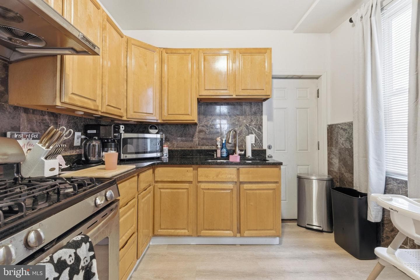 2503 E Oakdale Street photo 8
