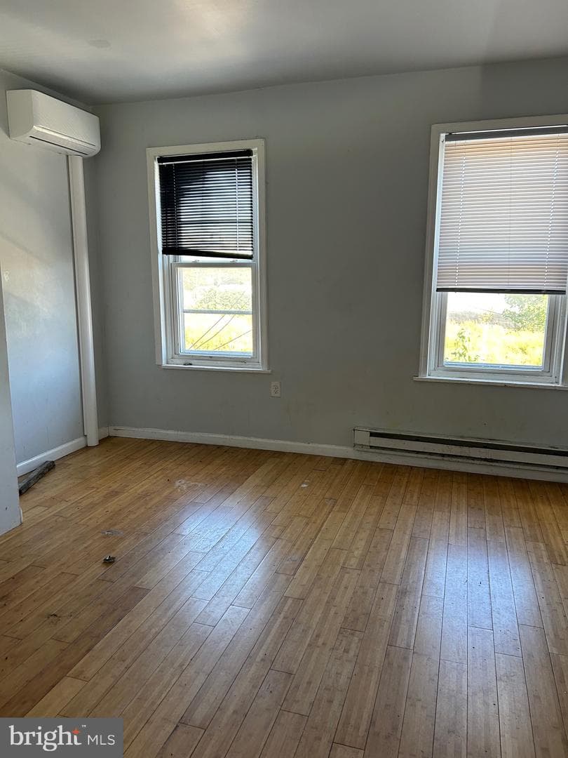 1850 E Madison Street photo 31