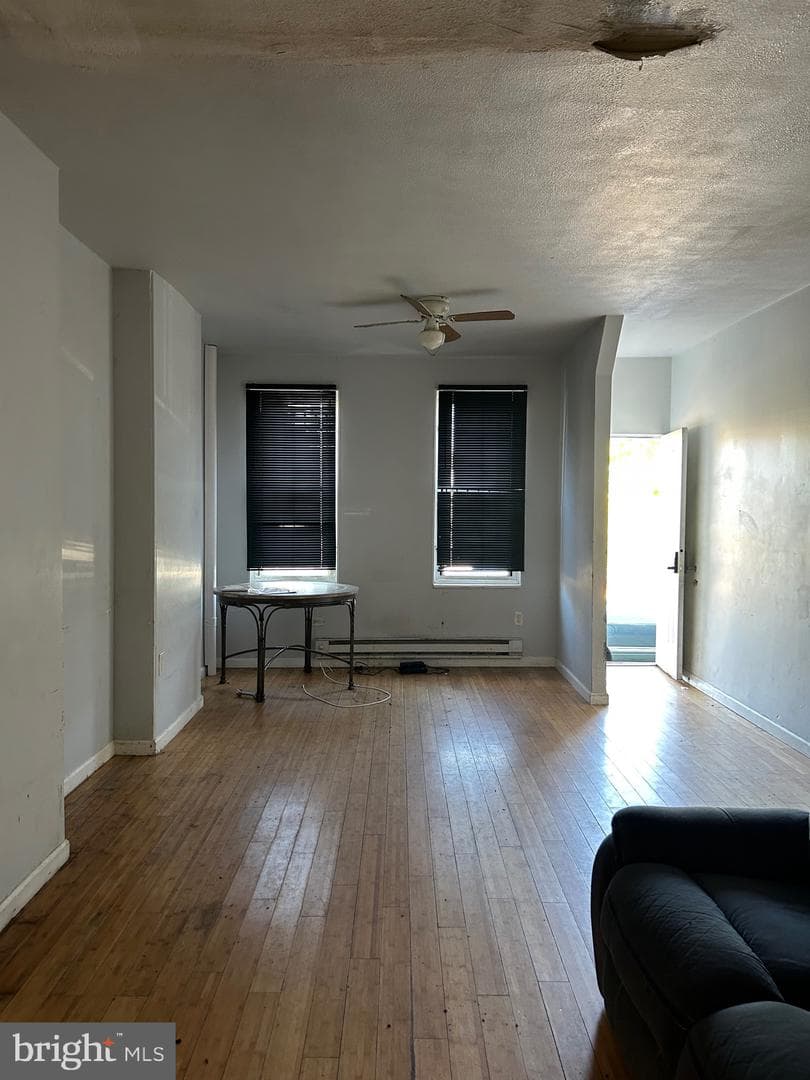 1850 E Madison Street photo 4