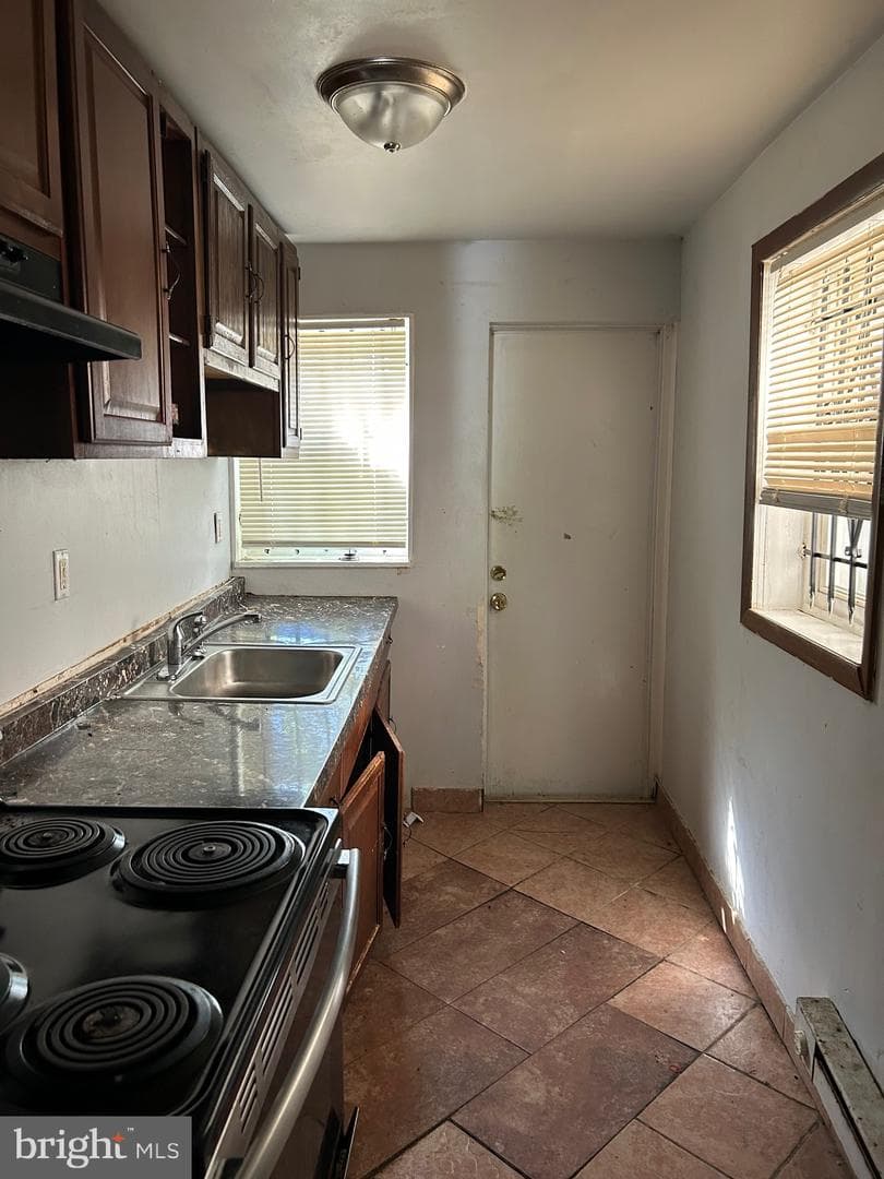 1850 E Madison Street photo 6