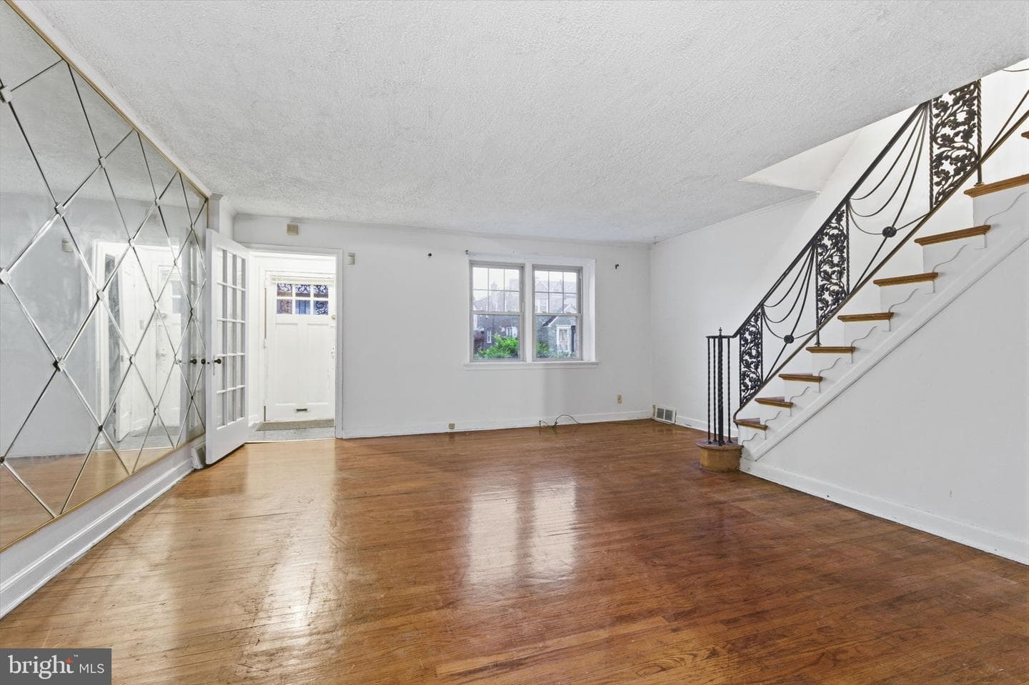 8266 Temple Road photo 4