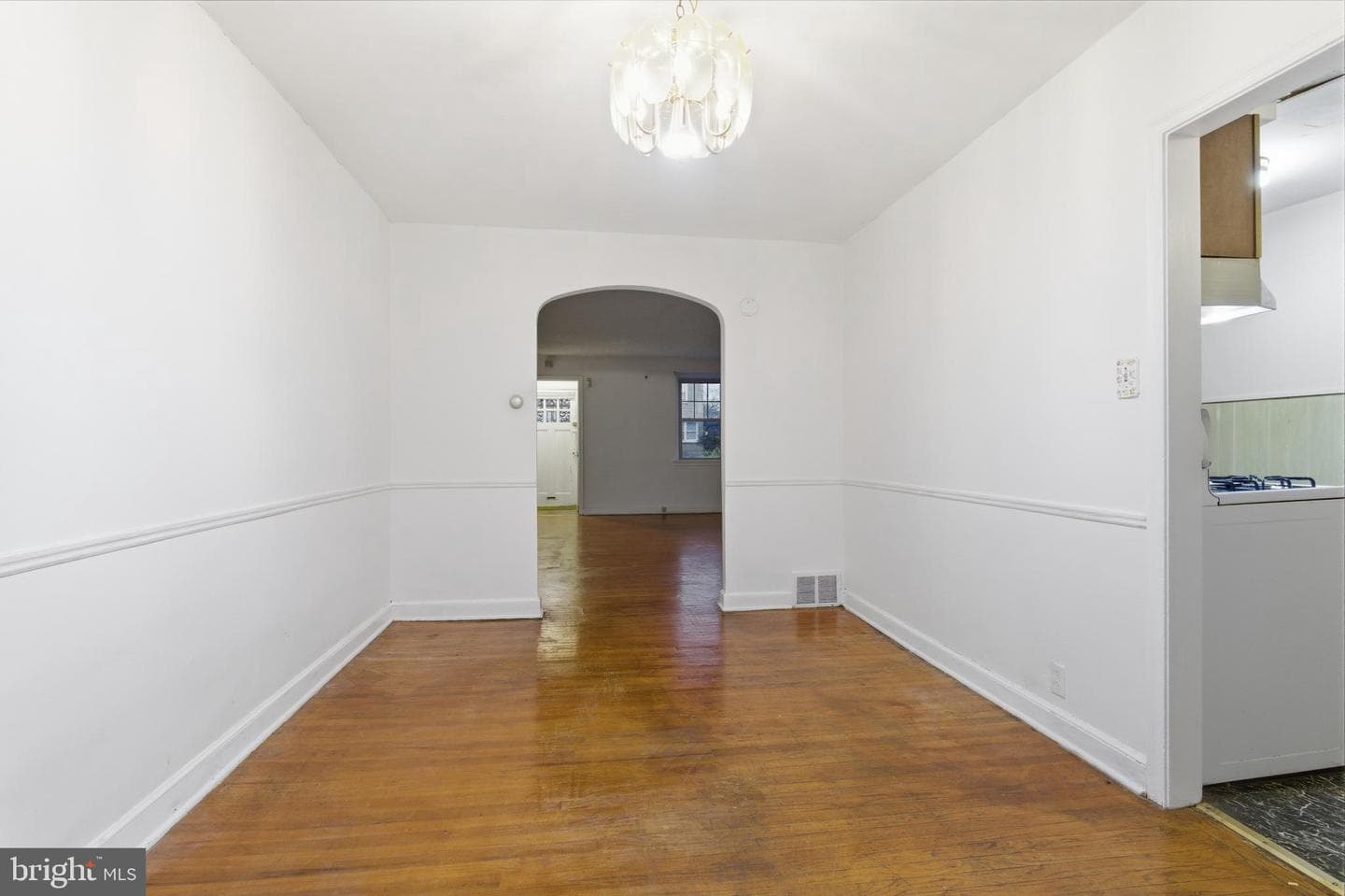 8266 Temple Road photo 7