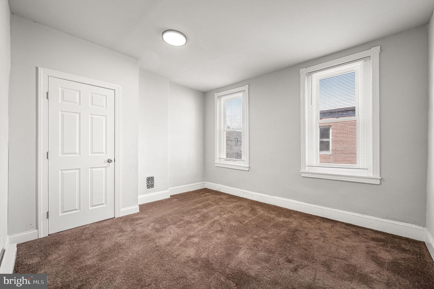 3103 N Croskey Street photo 16