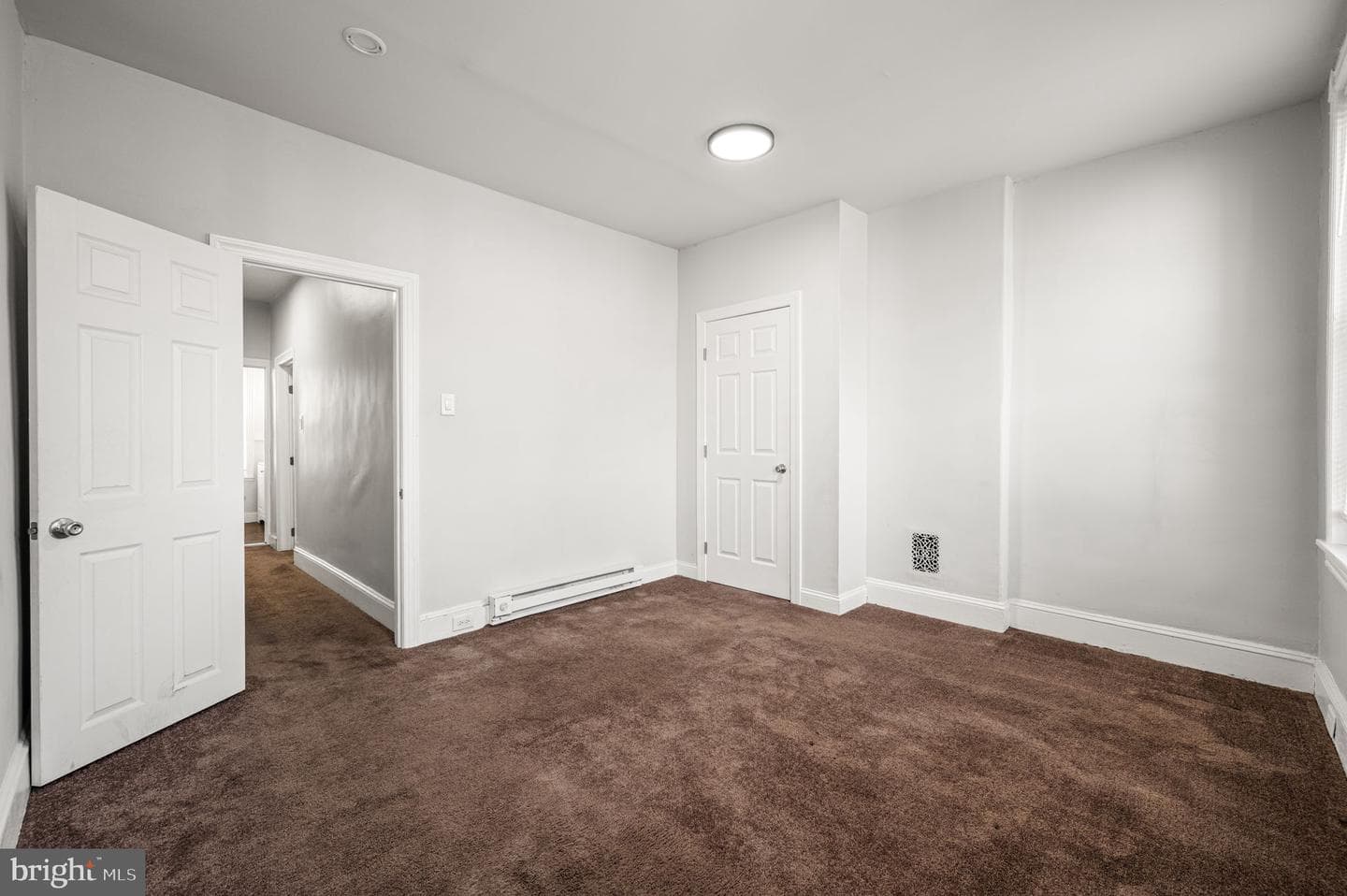 3103 N Croskey Street photo 17