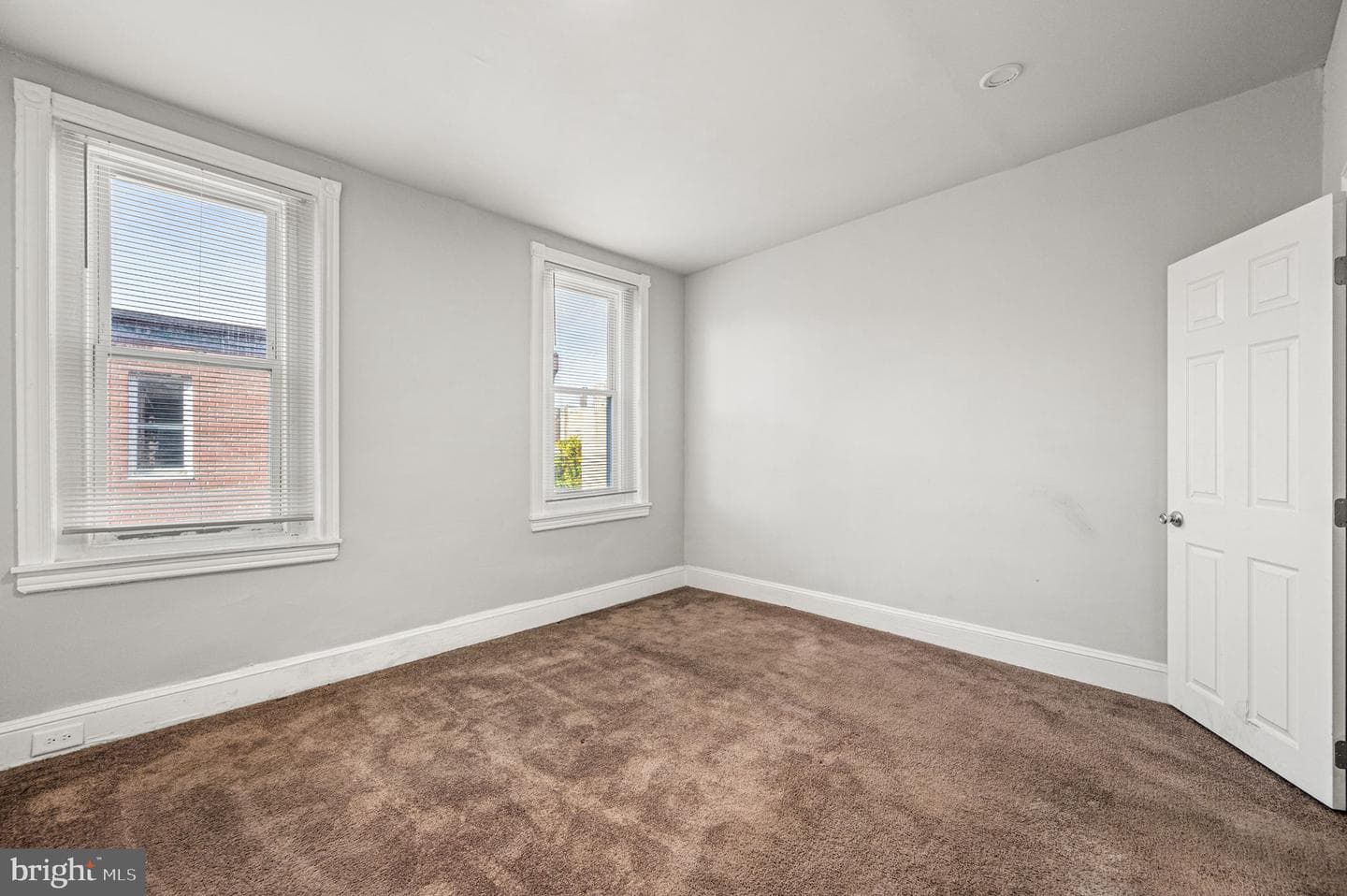 3103 N Croskey Street photo 18