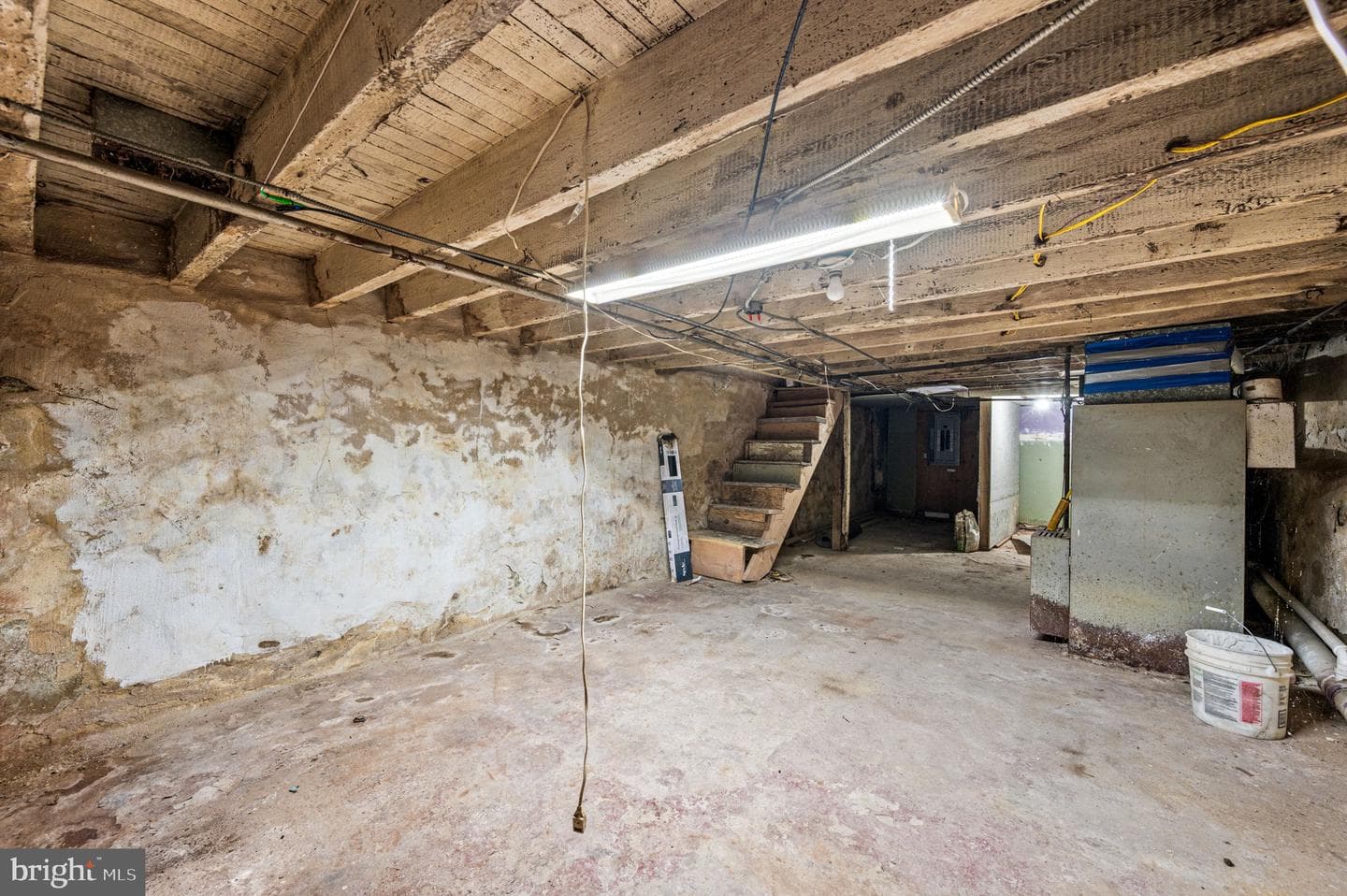 3103 N Croskey Street photo 19