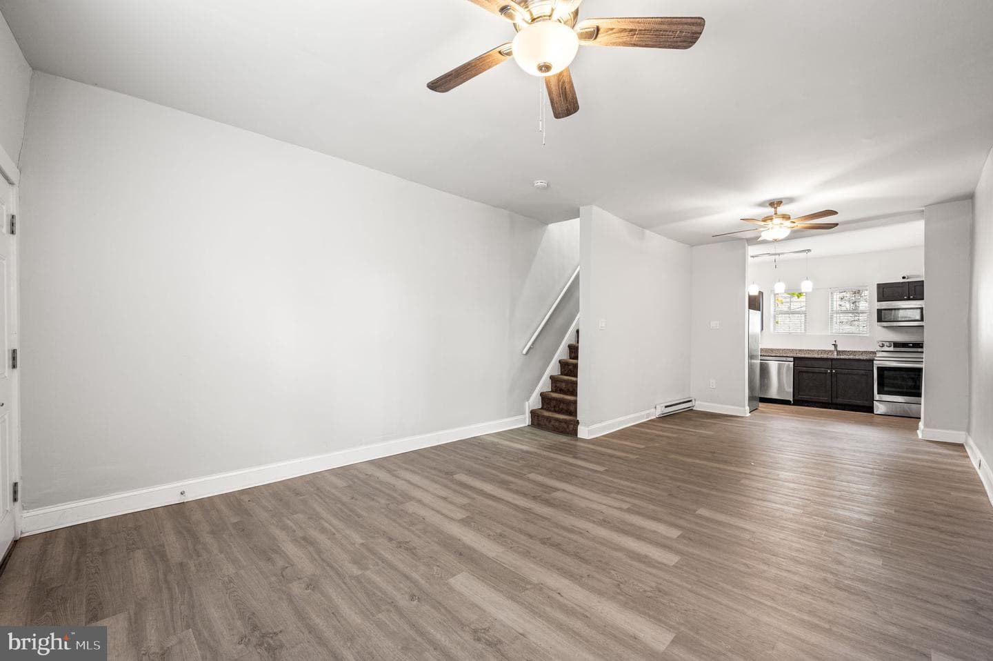 3103 N Croskey Street photo 4