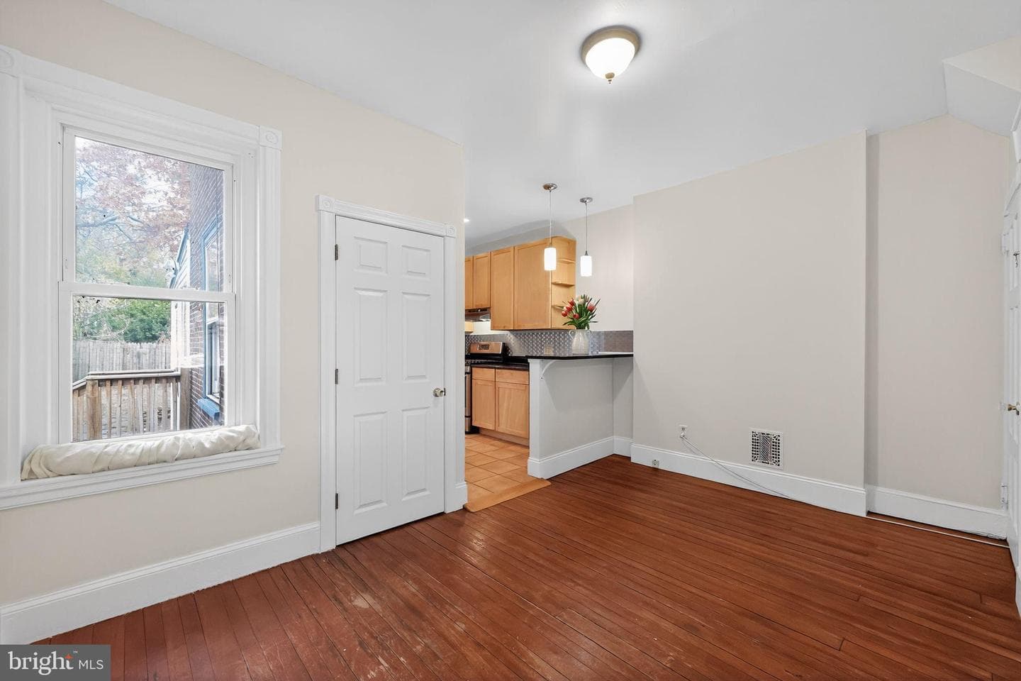 5443 Morris Street photo 9