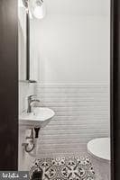 436 Brown Street photo 12