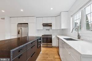 436 Brown Street photo 19