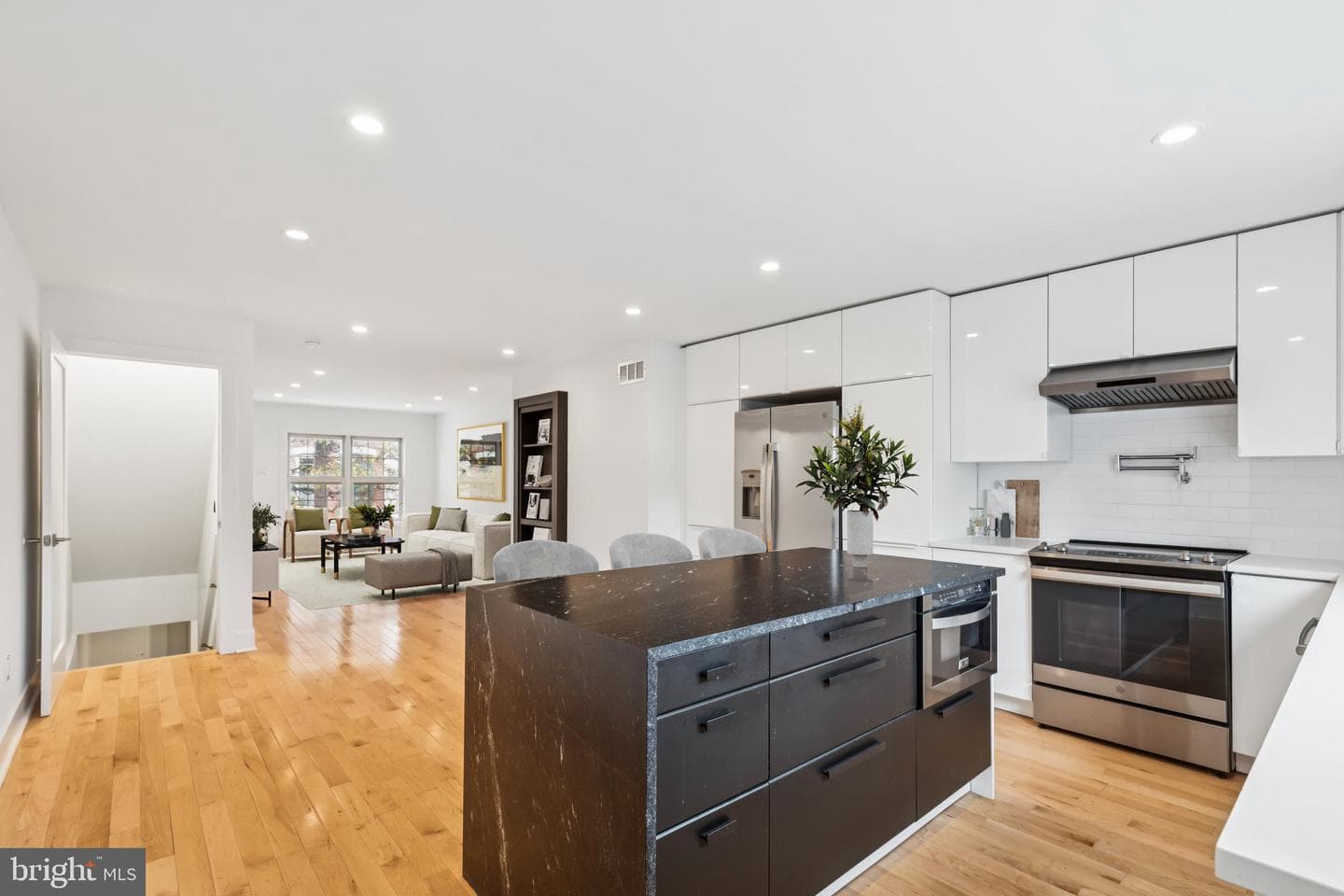 436 Brown Street photo 20