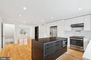 436 Brown Street photo 21