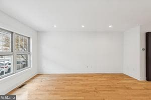 436 Brown Street photo 4