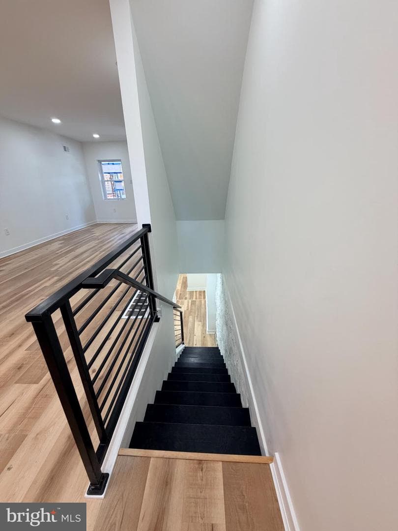 5436 Ridgewood Street photo 9