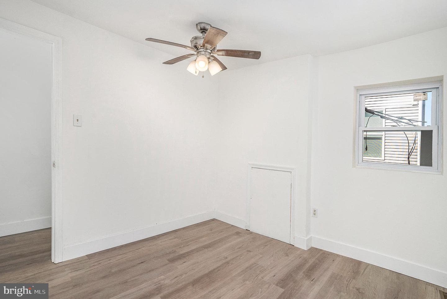 1260 N Newkirk Street photo 18