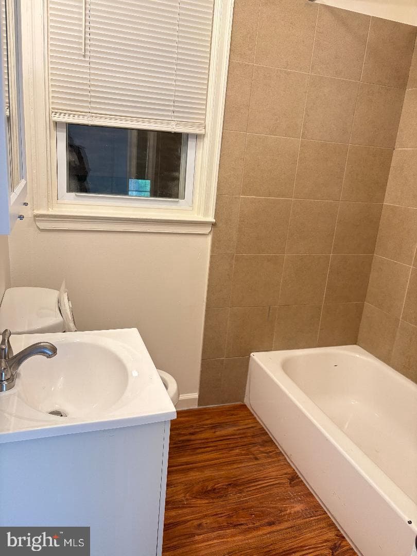 120 Overhill Avenue photo 9